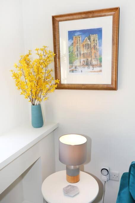 Central Ripon Apartment - View Of The Cathedral! Esterno foto